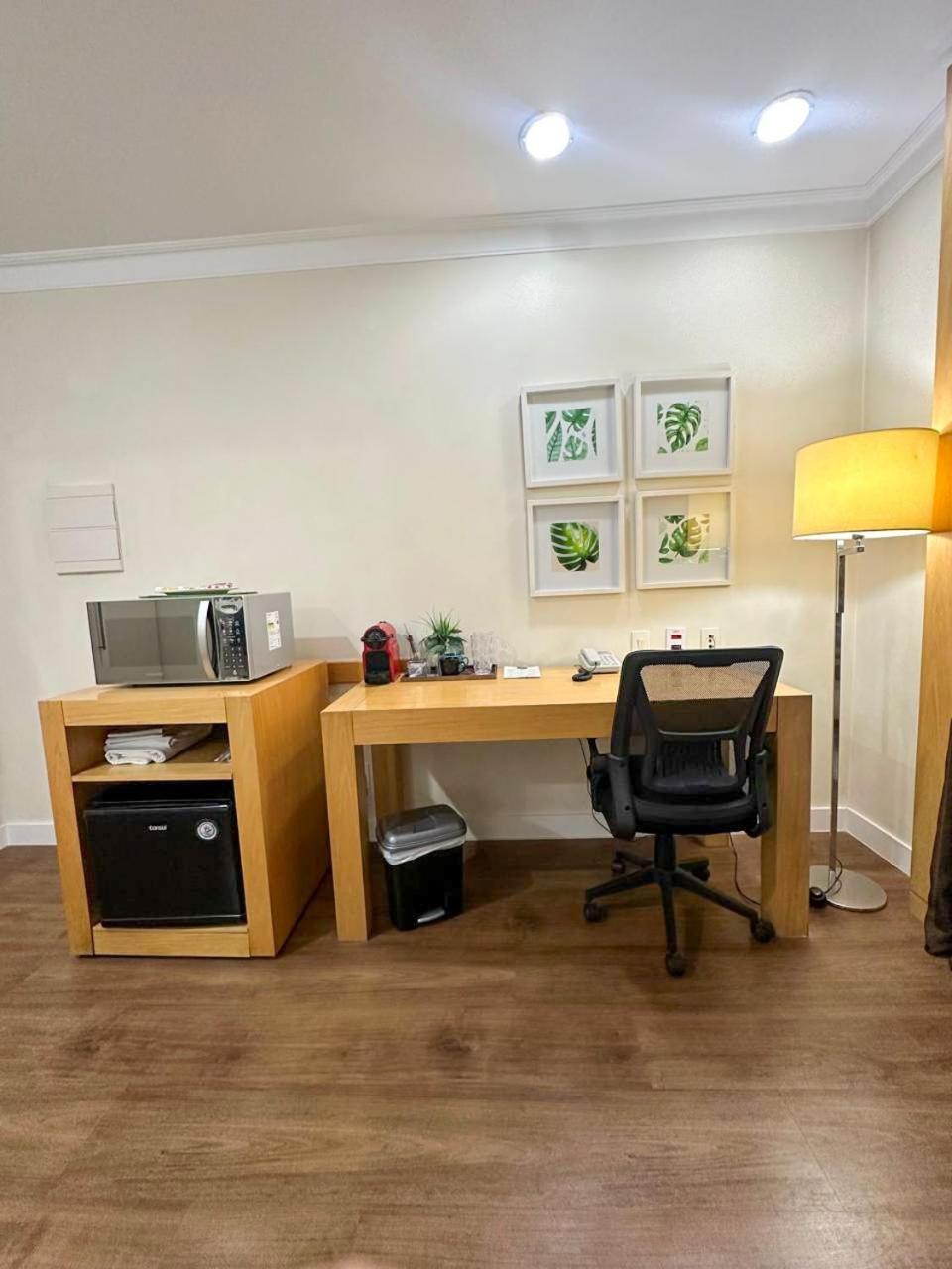 Apartamento Flat Com Conforto E Requinte Em Frente Aeroporto - H1001 *